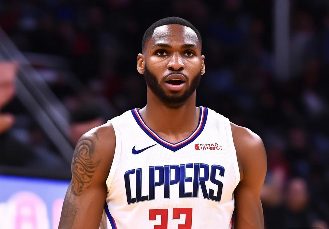 快船惨败骑士！伦纳德33分18篮板成空砍，阵容老化难挡骑士年轻球员冲击，泰伦卢帅位危机加剧